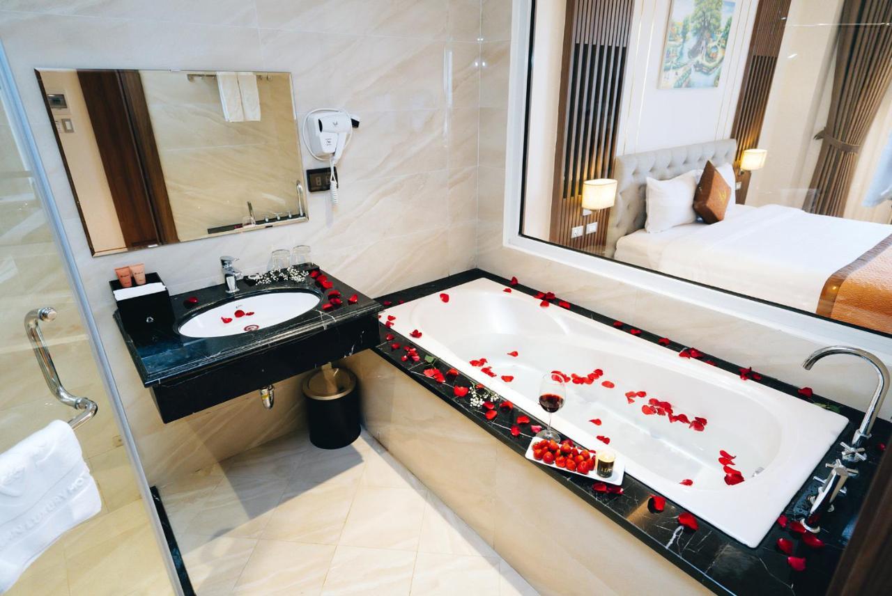 Manh Quan Luxury Hotel Vinh Yen Exterior photo
